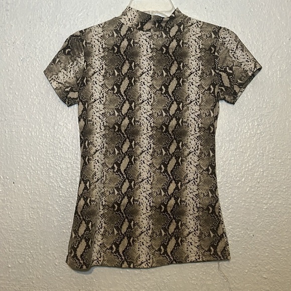 RUE 21 snake skin top with cut out front size small - Picture 6 of 7